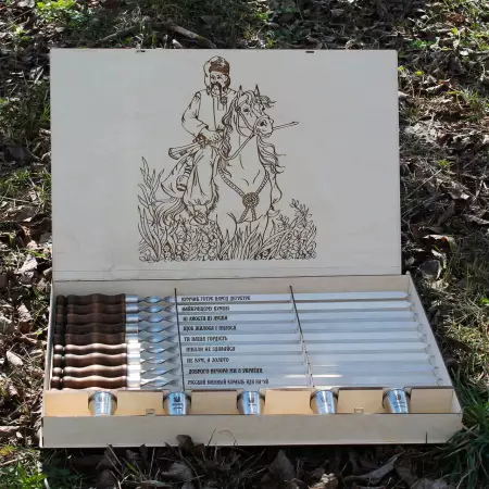 Шампуры с деревянными ручками и гравировкой в подарочной коробке 10 шт