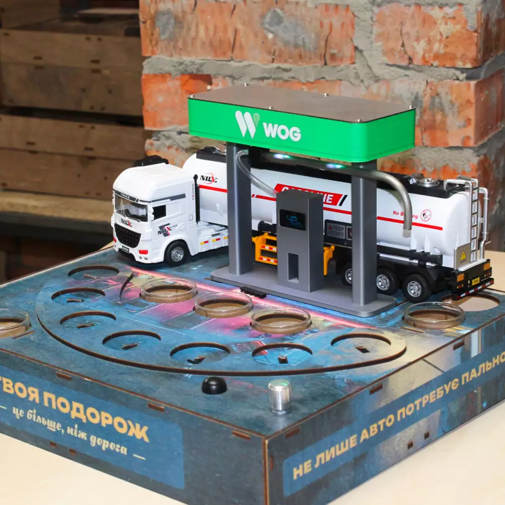 Наливатор АЗС на 7 чарок - фура з цистерною